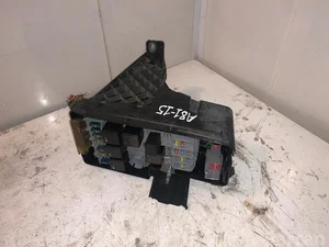 Volvo 30728132 XC90 I 2004 Boîte à fusibles