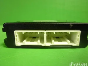 Toyota 89690-0D050, MB102850-0830 / 896900D050, MB1028500830 YARIS (_P13_) 2011 unité de contrôle