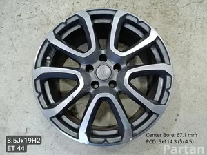 Maserati 670044699 LEVANTE 2017 Alufelgen R19 ET44 EJ 8.5 5x114.3