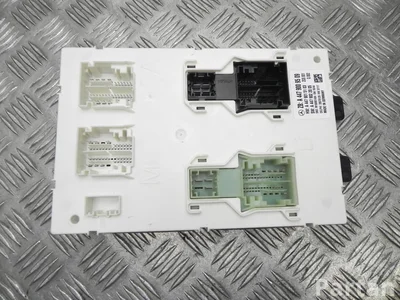 Mercedes-Benz A 447 900 95 09 / A4479009509 VITO Box (W447) 2019 Body control module BCM FEM SAM BSI - Image 1
