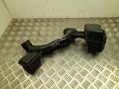 Toyota 17751-37110 / 1775137110 PRIUS PHV (_W52_) 2020 Prise d'air / Conduit d'air d'admission - Image 1