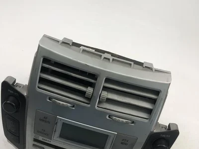 Toyota 86120-0D210 / 861200D210 YARIS (_P9_) 2007 Radio / lecteur CD - Image 1