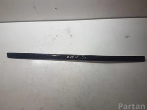 Audi 4D0867419 A8 (4D2, 4D8) 2001 Garniture de panneau latéral