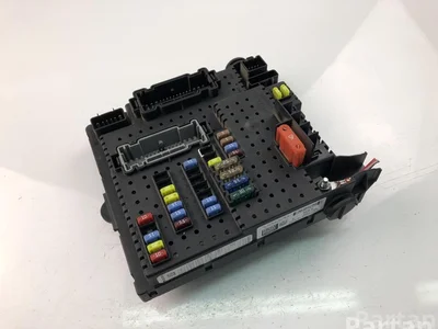 Volvo 8676391 V70 II (SW) 2006 Fuse Box - Image 1