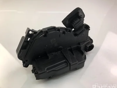 Volkswagen 5TB837015A PASSAT (3G2) 2015 Serrure de porte - Image 1