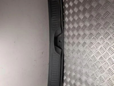 Mercedes-Benz A2466902641 B-CLASS (W246, W242) 2016 Couvercle pour porte-cadenas - Image 1