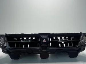 Toyota 5567002830 ; 5567002840 ; 0556412830 / 5567002830, 5567002840, 0556412830 COROLLA (E210) Estate 2019 Évent Central