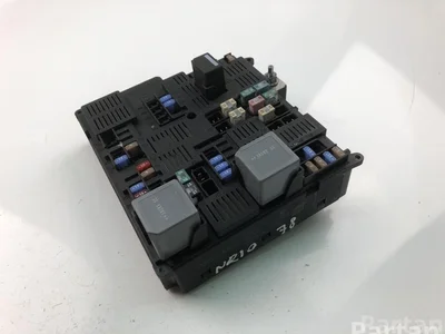 Volvo 31473771 XC90 II 2018 Caja de fusibles - Imagen 1