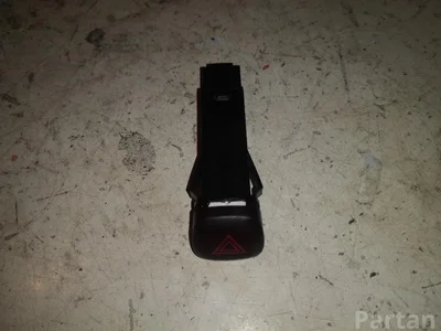 Volvo 9168302 XC90 I 2004 Éclairage d'urgence / interrupteur de danger - Image 1