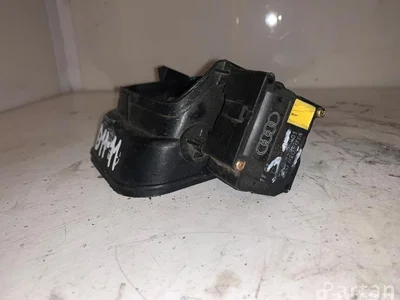 Audi A8 (4D2, 4D8) 2001 Prise d'air / Conduit d'air d'admission - Image 1