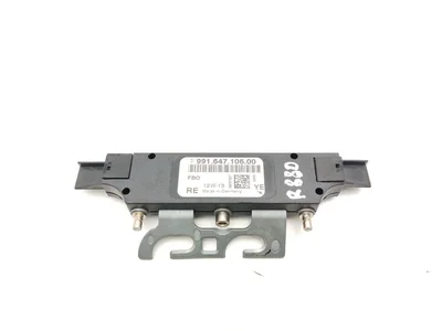 Porsche 991.647.106.00 / 99164710600 CAYMAN (981) 2014 Amplificateur d'antenne - Image 1