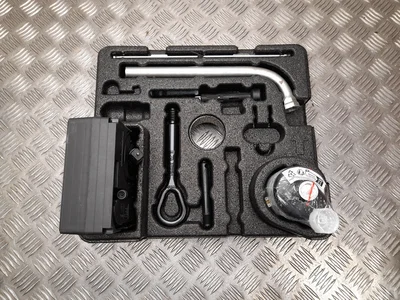 Audi 82A012109 A1 Sportback 2023 Caja de herramientas - Imagen 1