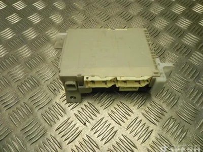 Toyota 89221-0D120 / 892210D120 YARIS (_P13_) 2014 Unité de commande de carrosserie BCM FEM SAM BSI - Image 1