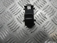 Toyota 829-2E64 / 8292E64 YARIS (_P13_) 2016 Bouton de lève-vitre