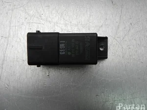 Peugeot 98 024 240 80 / 9802424080 208 2013 Relais