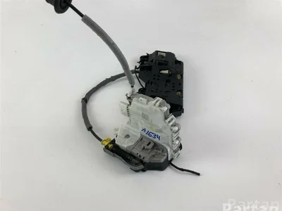 Audi 8X0839015E A4 Avant (8W5, B9) 2015 Serrure de porte - Image 1