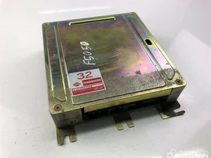 Nissan  2371065M00 / 2371065M00 PRIMERA (P11) 1996 Unités de contrôle