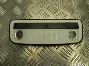 Mercedes-Benz A 212 820 50 01 / A2128205001 E-CLASS (W212) 2012 Lumière intérieure