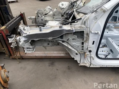 Volvo XC90 II 2019 Quart de corps Left Front - Image 1