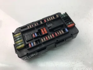 BMW 9337879 3 (F30, F80) 2014 Caja de fusibles