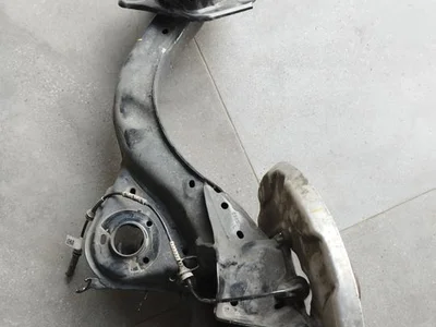 BMW 6894208 1 (F70) 2025 Arrière bras inférieur right side - Image 1