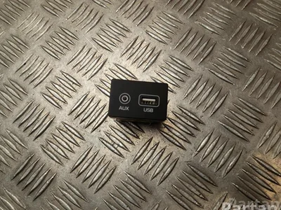 Hyundai 96120-D3500 / 96120D3500 TUCSON (TL) 2017 Périphérique d'entrée AUX USB - Image 1