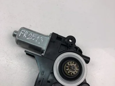 Volvo 970713-102 / 970713102 V70 III (BW) 2009 Moteur de lève-vitre - Image 1