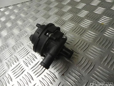 Jaguar J9D3-18D475-AA / J9D318D475AA I-PACE 2019 Pompe à eau supplémentaire - Image 1