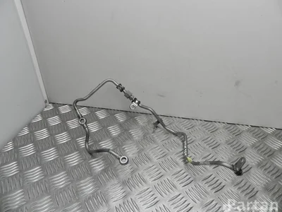 Mercedes-Benz A 651 180 10 20 / A6511801020 C-CLASS (W205) 2015 Tuyau d'huile - Image 1