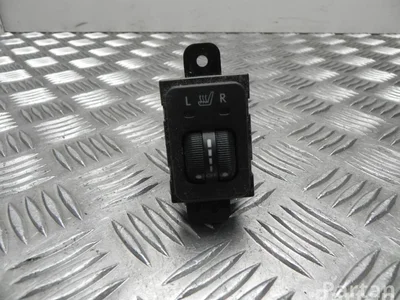 Subaru 0831L FORESTER (SH_) 2010 Interrupteur de chauffage de siège - Image 1