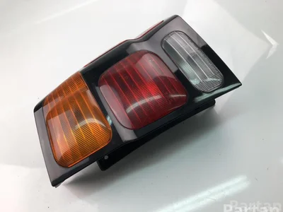 Mitsubishi PAJERO III (V7_W, V6_W) 2005 Feu arrière - Image 1