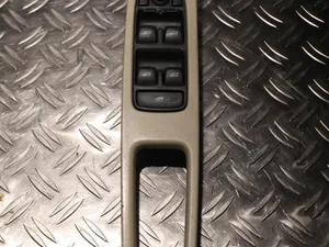 Volvo 9124097 XC60 2010 Bouton de lève-vitre Right Front