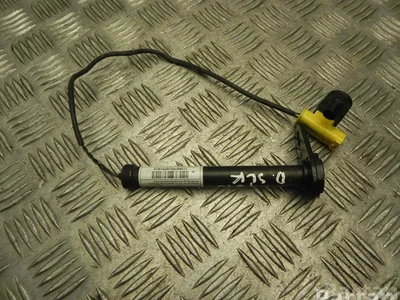 Mercedes-Benz A 172 887 05 10 / A1728870510 SLK (R172) 2013 Actionneur de protection des piétons - Image 1