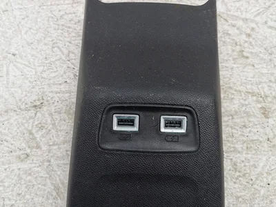 Peugeot 9824732180 208 II (P21) 2021 Garniture de la console centrale - Image 1