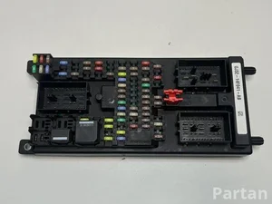 Land Rover GJ3214F041AB RANGE ROVER EVOQUE (L538) 2016 Boîte à fusibles