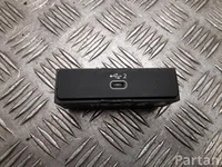 Audi 8W0 035 708 A / 8W0035708A A4 Avant (8W5, B9) 2021 Input device USB