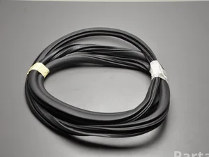 Peugeot 308 SW II 2017 Joint d'étanchéité de porte Left Rear