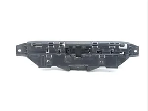Maserati 670034880, C64890-103, C68987-100 / 670034880, C64890103, C68987100 LEVANTE 2017 Sterownik tylnej klapy