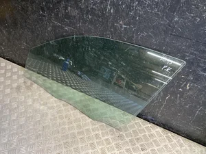 Audi 82G845201A A1 Sportback 2023 Vitre de porte Left Front