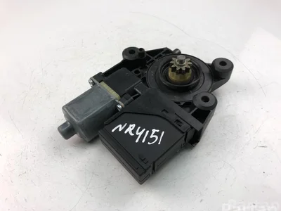 Renault 827303178R SCÉNIC III (JZ0/1_) 2011 Moteur de lève-vitre - Image 1