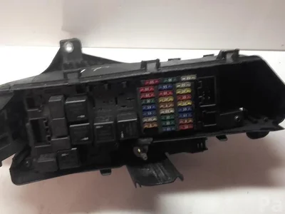 Volvo 518827001, 8678449 XC90 I 2004 Boîte à fusibles - Image 1