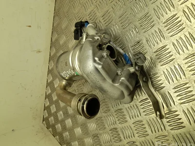 Volkswagen 03N131512H CRAFTER Box (SY_) 2022 Refroidisseur - Image 1