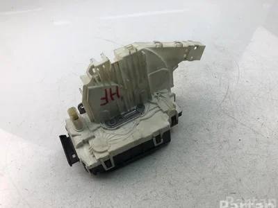 Mercedes-Benz A2047201835 C-CLASS (W204) 2012 Serrure de porte - Image 1