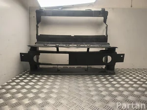 Land Rover FPLA8C464A RANGE ROVER SPORT (L494) 2017 Окантовка радиатора
