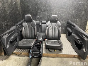 Škoda ENYAQ iV SUV (5AZ) 2022 Fotele, Kanapa, Komplet Panel drzwi Podłokietnik