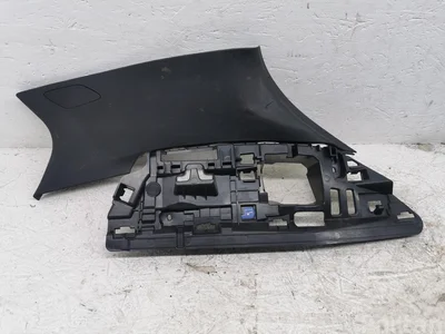 Opel 9840052680 Astra L Hatchback 2023 Rembourrage de coffre - Image 1