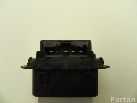 CITROËN T1000035N C3 II 2010 Resistor