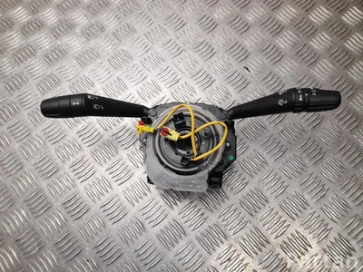 Jeep 6BZ87LXHAB, 28604901 COMPASS (MP) 2018 Dźwignia kolumny kierowniczej (przycisk wielofunkcyjny) - Zdjęcie 1