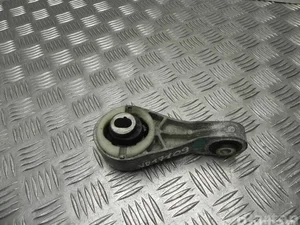 Nissan 326C62 NV200 Box Body / Estate 2012 Support moteur