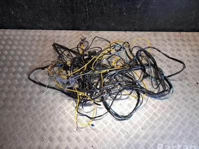 Mercedes-Benz A 126 820 12 15 / A1268201215 S-Class W126 1983 Harnais - Image 1